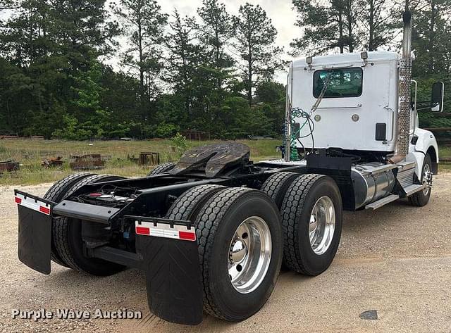 Image of Kenworth T880 equipment image 4