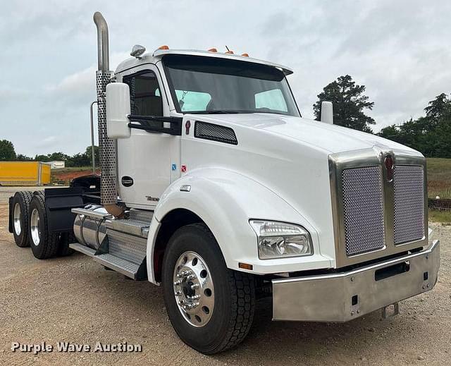 Image of Kenworth T880 equipment image 2