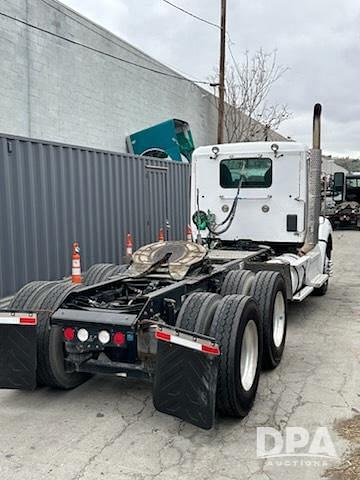 Image of Kenworth T880 equipment image 3