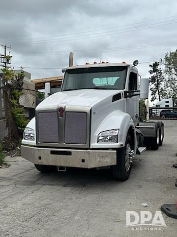 Image of Kenworth T880 equipment image 1