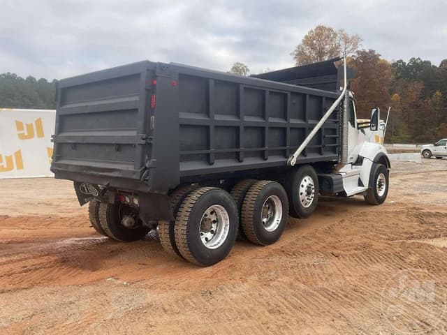 Image of Kenworth T880 equipment image 4