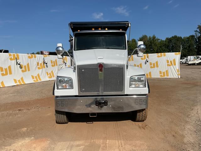 Image of Kenworth T880 equipment image 1