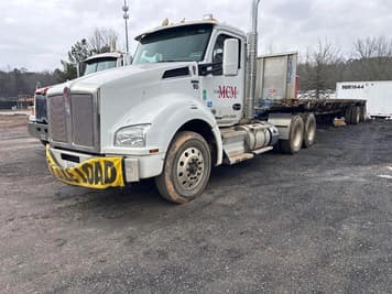 Main image Kenworth T880