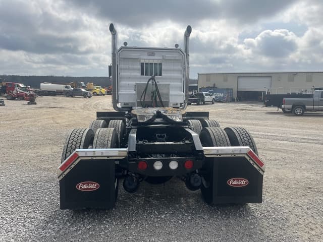 Image of Kenworth W900L equipment image 4