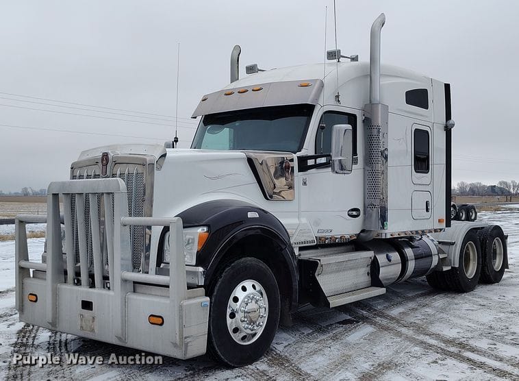 2020 Kenworth W990 Equipment Image0