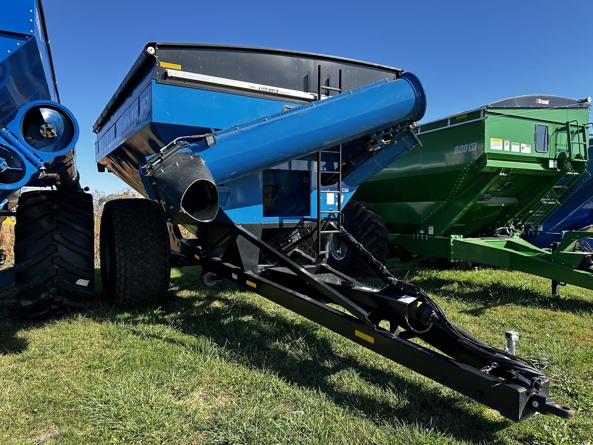 2020 Kinze 1051 Equipment Image0