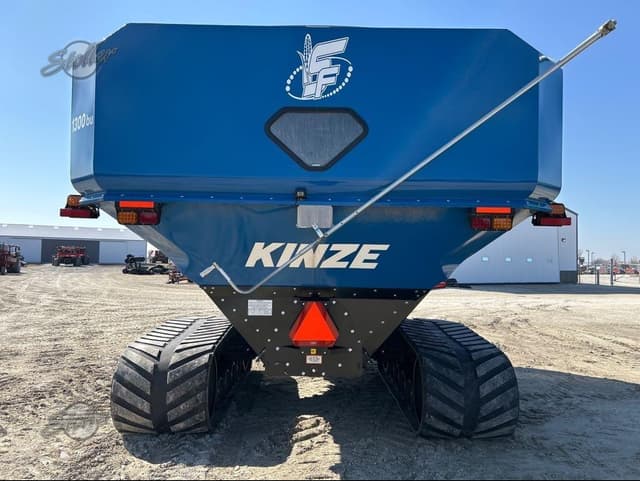 Image of Kinze 1105 equipment image 3