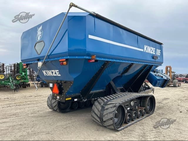 Image of Kinze 1105 equipment image 2