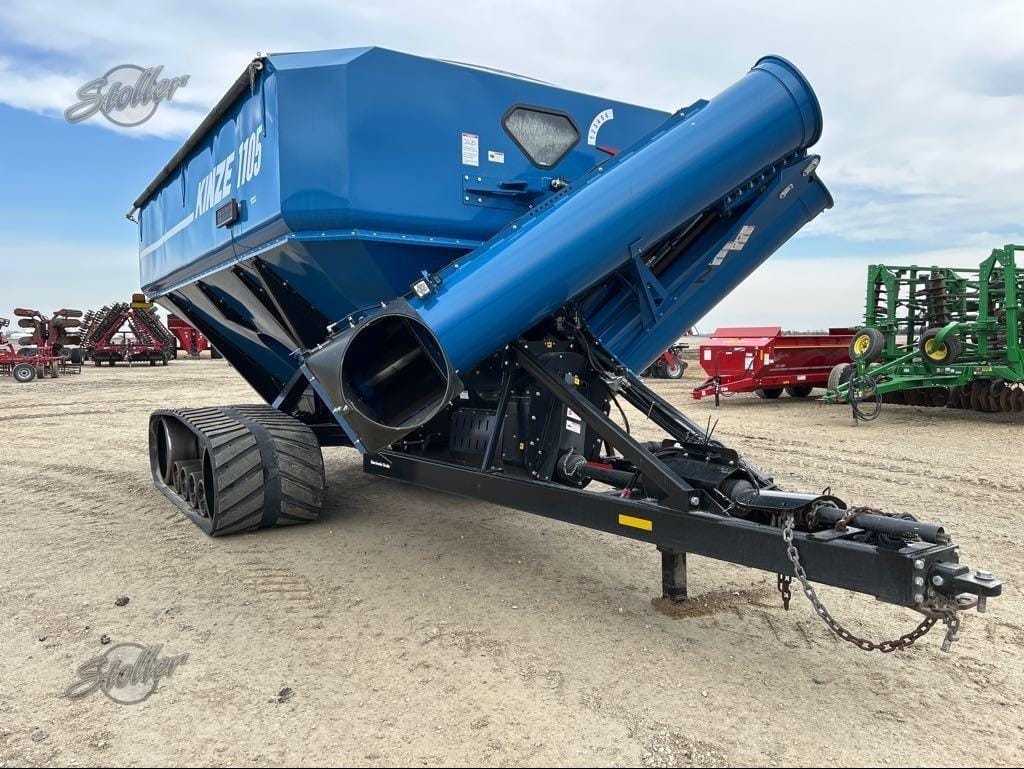 2020 Kinze 1105 Equipment Image0