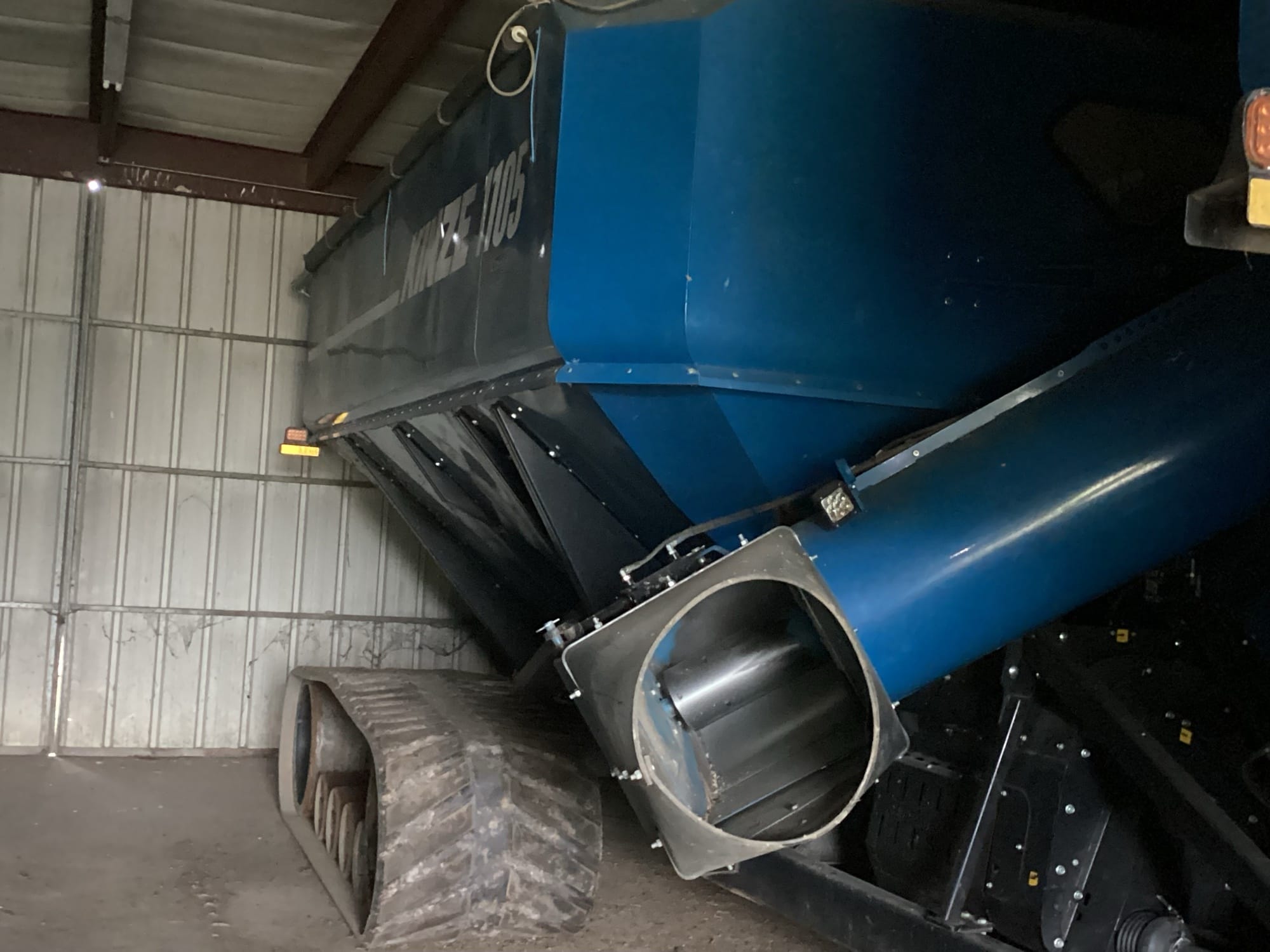 2020 Kinze 1105 Equipment Image0