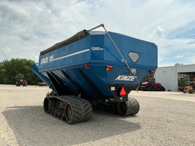 Image of Kinze 1105 equipment image 4