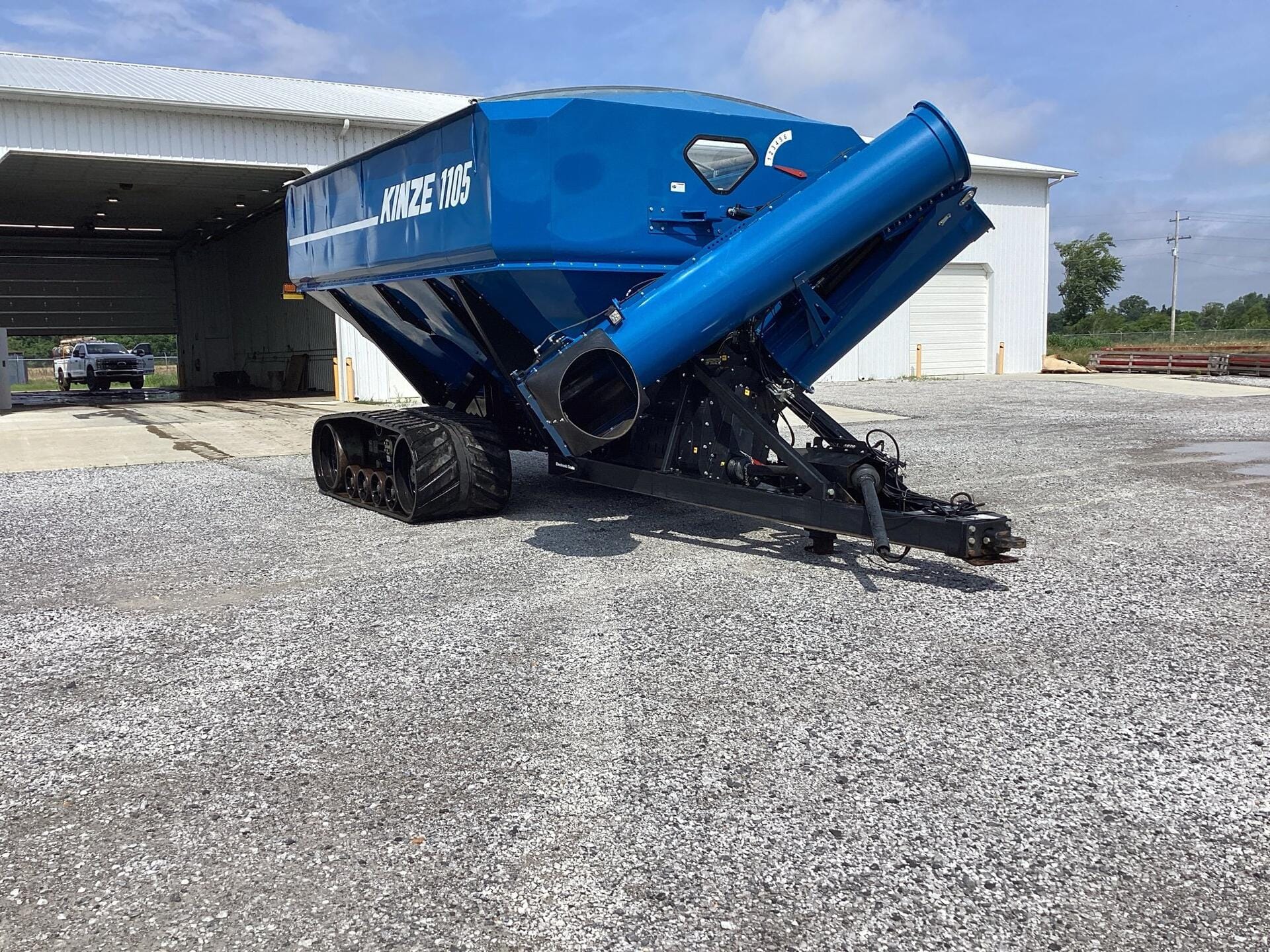 2020 Kinze 1105 Equipment Image0