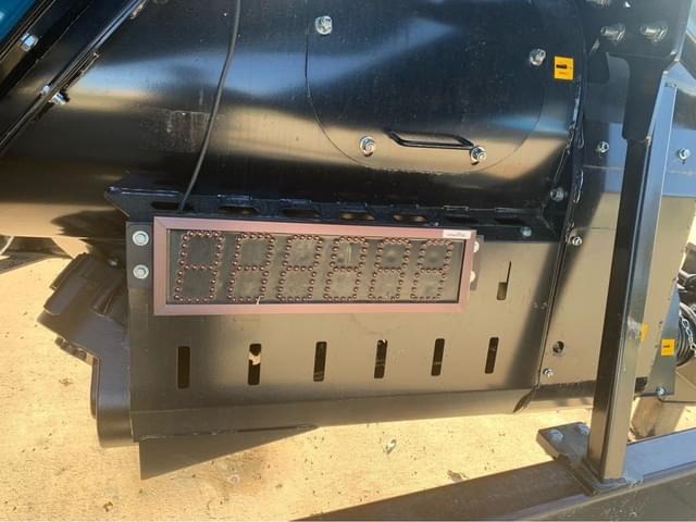 Image of Kinze 1105 equipment image 2