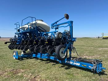 2020 Kinze 3600 Equipment Image0