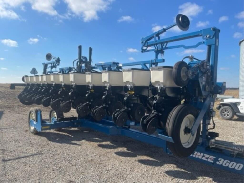 Main image Kinze 3600