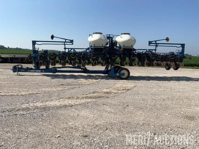 Image of Kinze 3600ASD equipment image 1