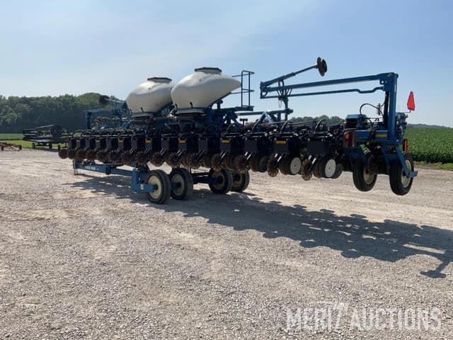 Image of Kinze 3600ASD equipment image 2