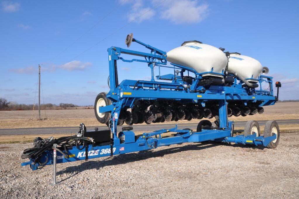 Main image Kinze 3660