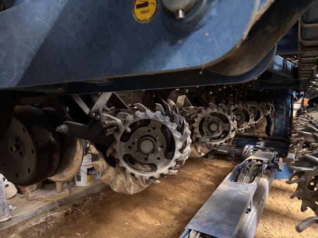 Image of Kinze 3660 equipment image 3