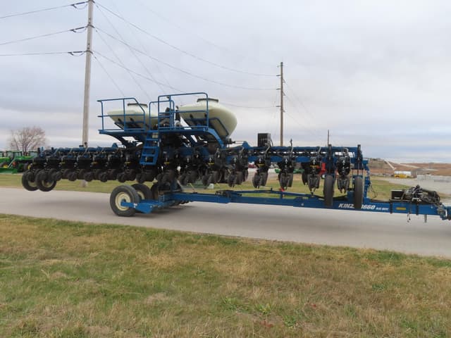 Image of Kinze 3660 equipment image 4