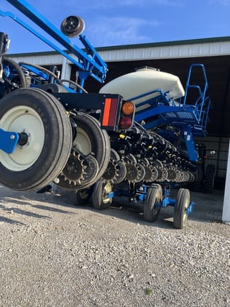 2020 Kinze 3660 Equipment Image0
