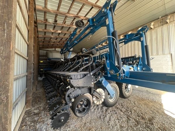 2020 Kinze 4700 Equipment Image0