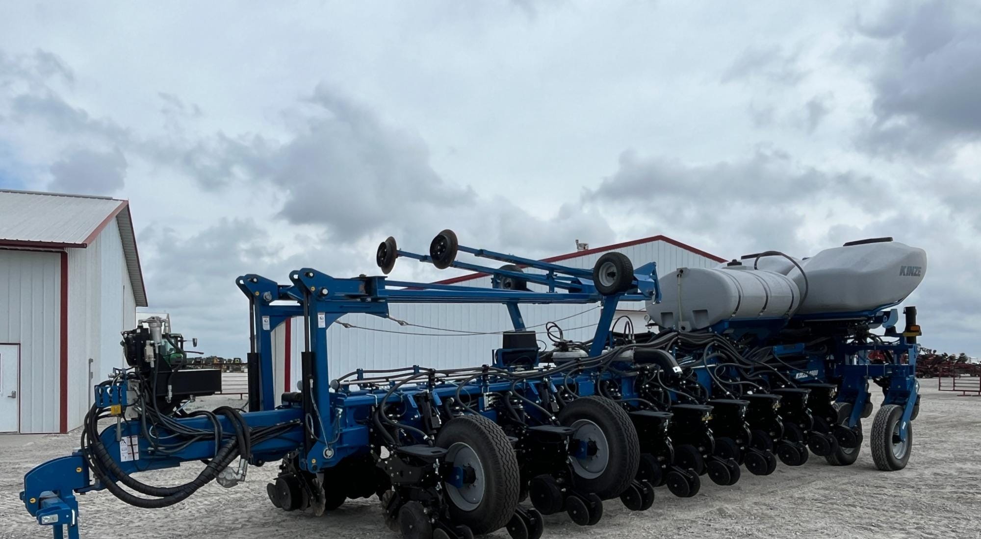 Main image Kinze 4900