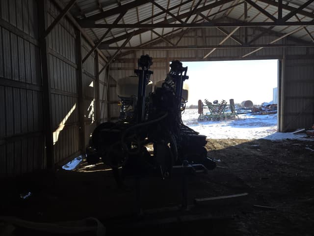 Image of Kinze 4900 equipment image 4