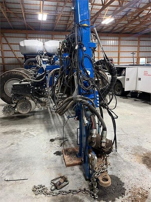 Image of Kinze 4900 equipment image 3