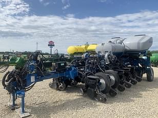 Main image Kinze 4900 26