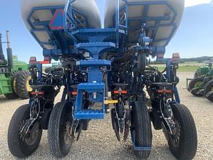 Main image Kinze 4900 6