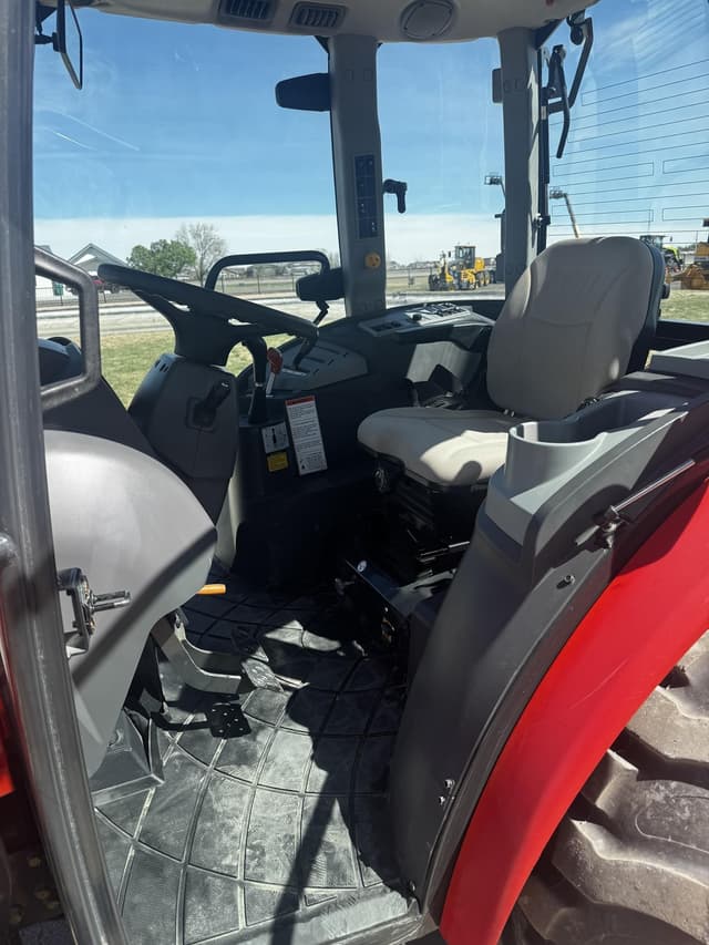 Image of Kioti NX4510 equipment image 4