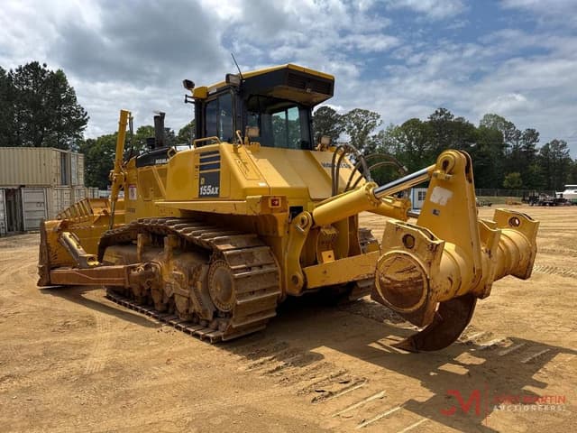 Image of Komatsu D155AX-8 equipment image 2