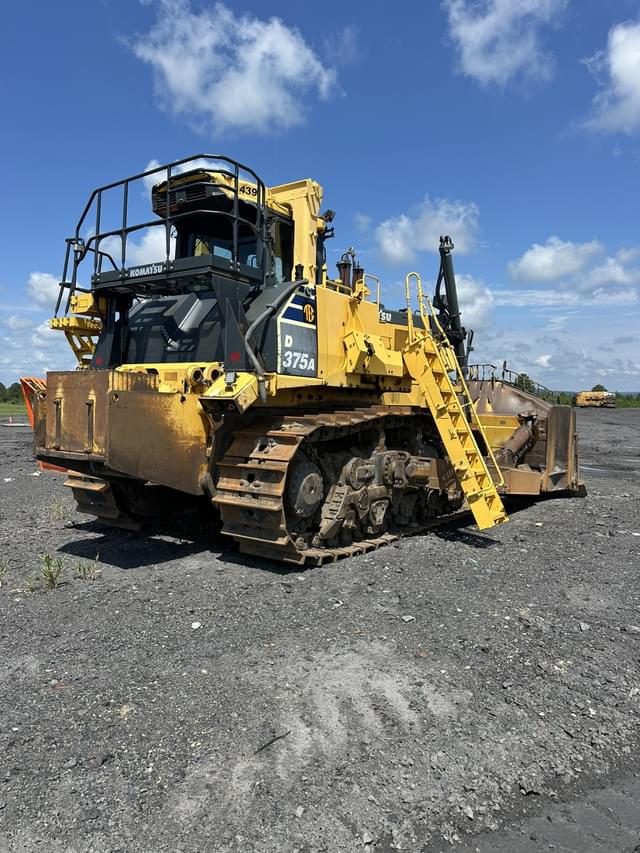 Image of Komatsu D375A equipment image 1