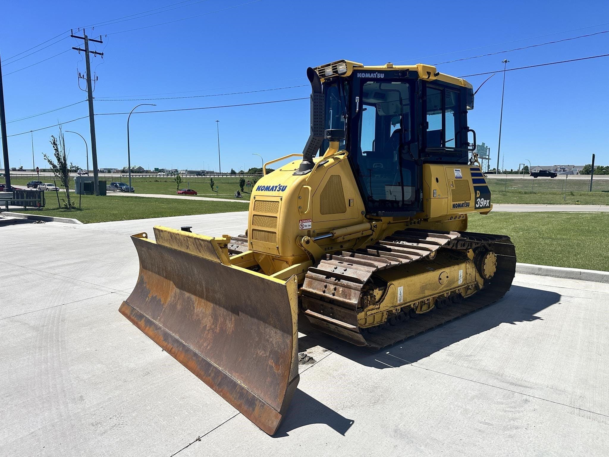 2020 Komatsu D39PX-24 Equipment Image0