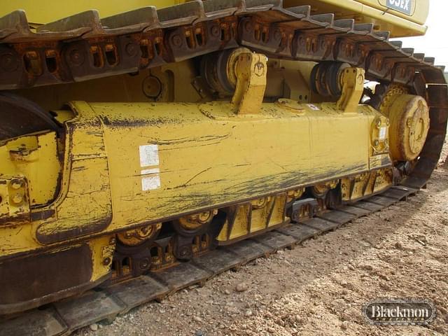 Image of Komatsu D65EX-18 equipment image 3