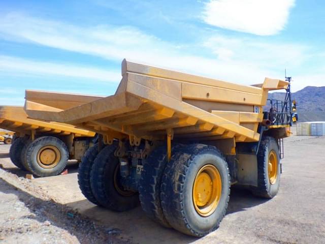 Image of Komatsu HD785-8 equipment image 4