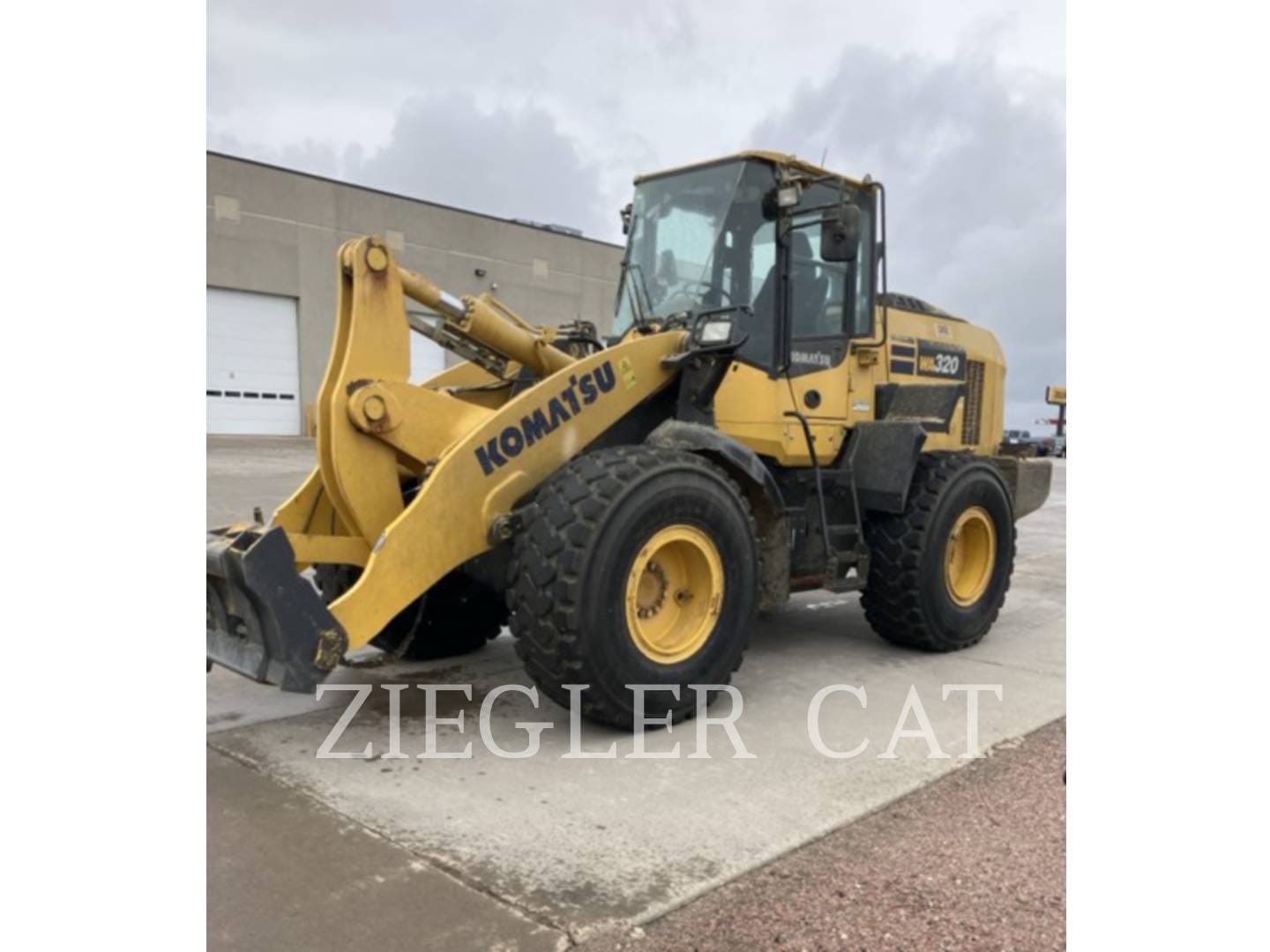 2020 Komatsu WA320 Equipment Image0