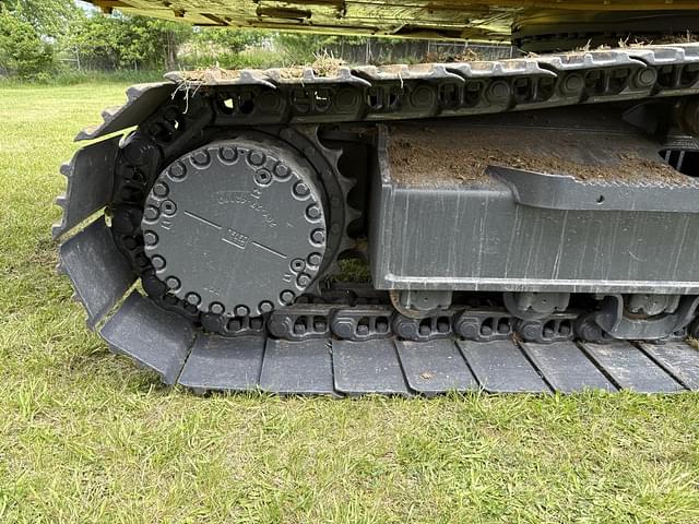 Image of Komatsu PC210LC equipment image 3