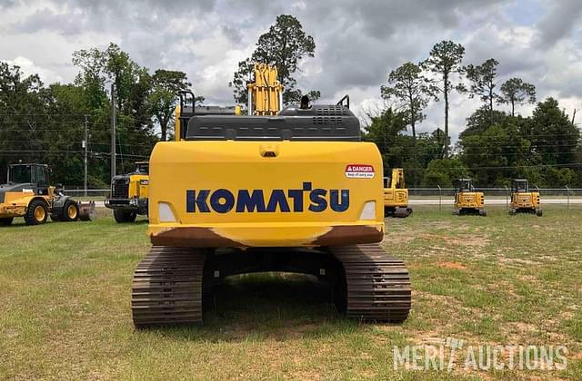 Image of Komatsu PC240LC equipment image 3