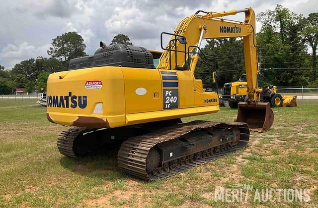 Image of Komatsu PC240LC equipment image 4