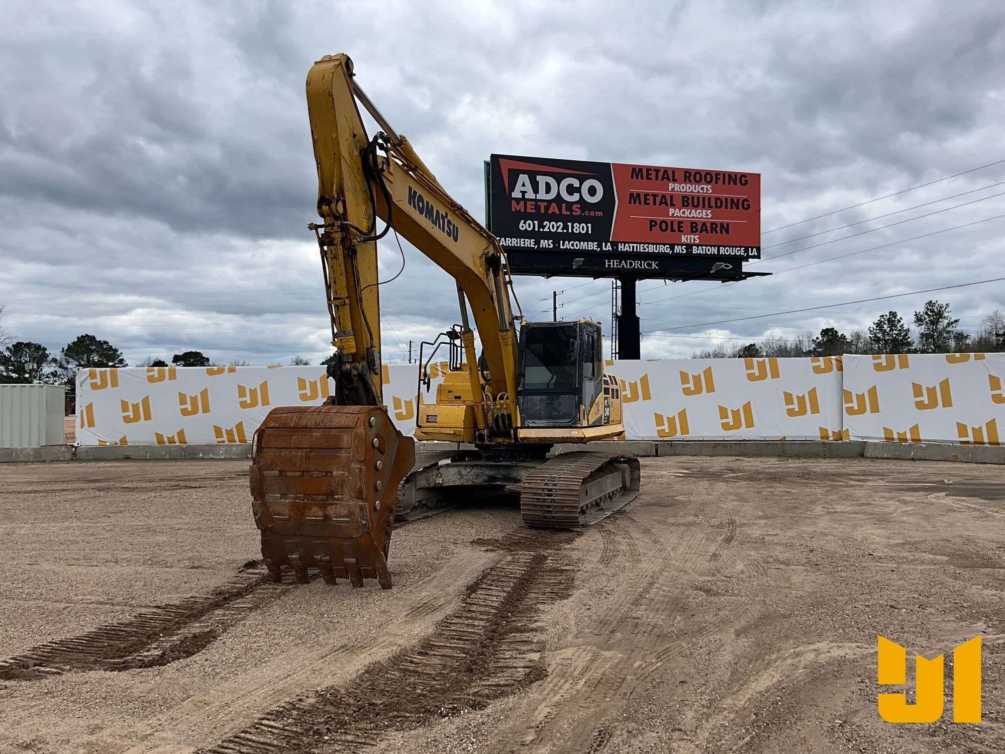 2020 Komatsu PC240LC Equipment Image0