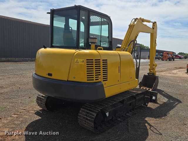 Image of Komatsu PC56-7 equipment image 4