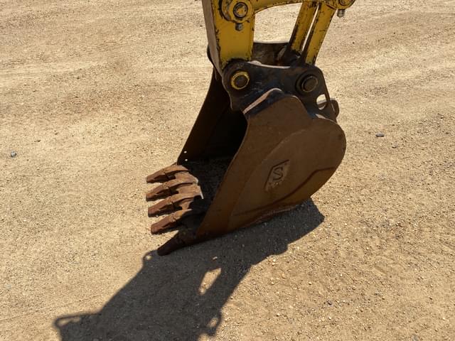 Image of Komatsu PC88MR-10 equipment image 4