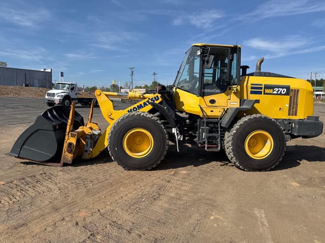 Image of Komatsu WA270 equipment image 1