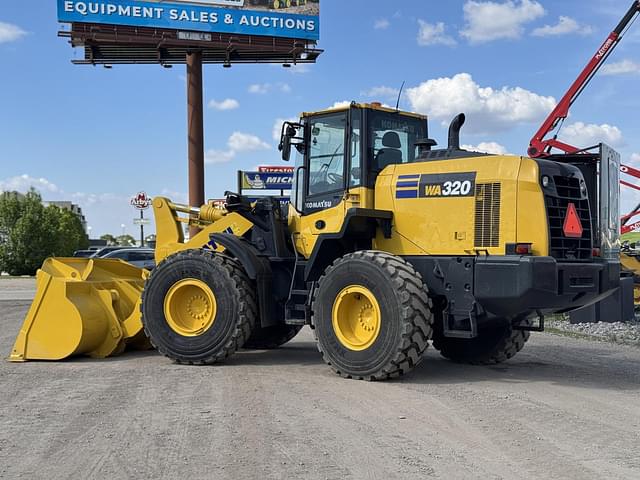 Image of Komatsu WA320-8 equipment image 1