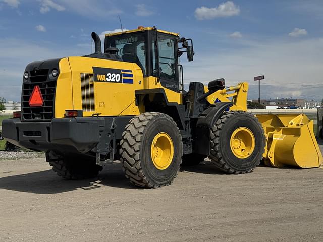 Image of Komatsu WA320-8 equipment image 4
