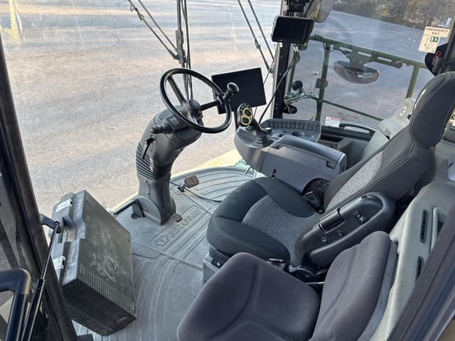 Image of Krone Big X 630 equipment image 3