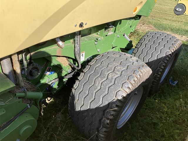 Image of Krone Comprima V180XC equipment image 4