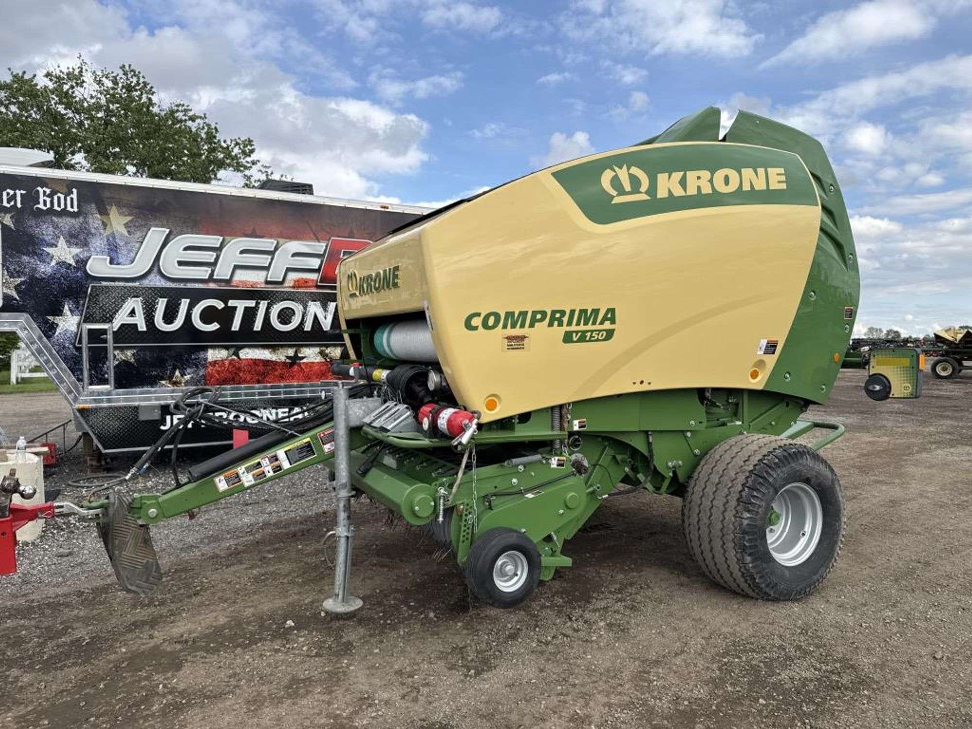 2020 Krone Comprima V150 Equipment Image0